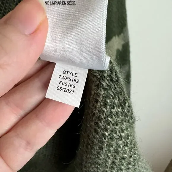 Lucky Brand Womens Green Camo Button Front Cardigan Sz‎ M | Casual Comfy Cozy - Picture 11 of 13